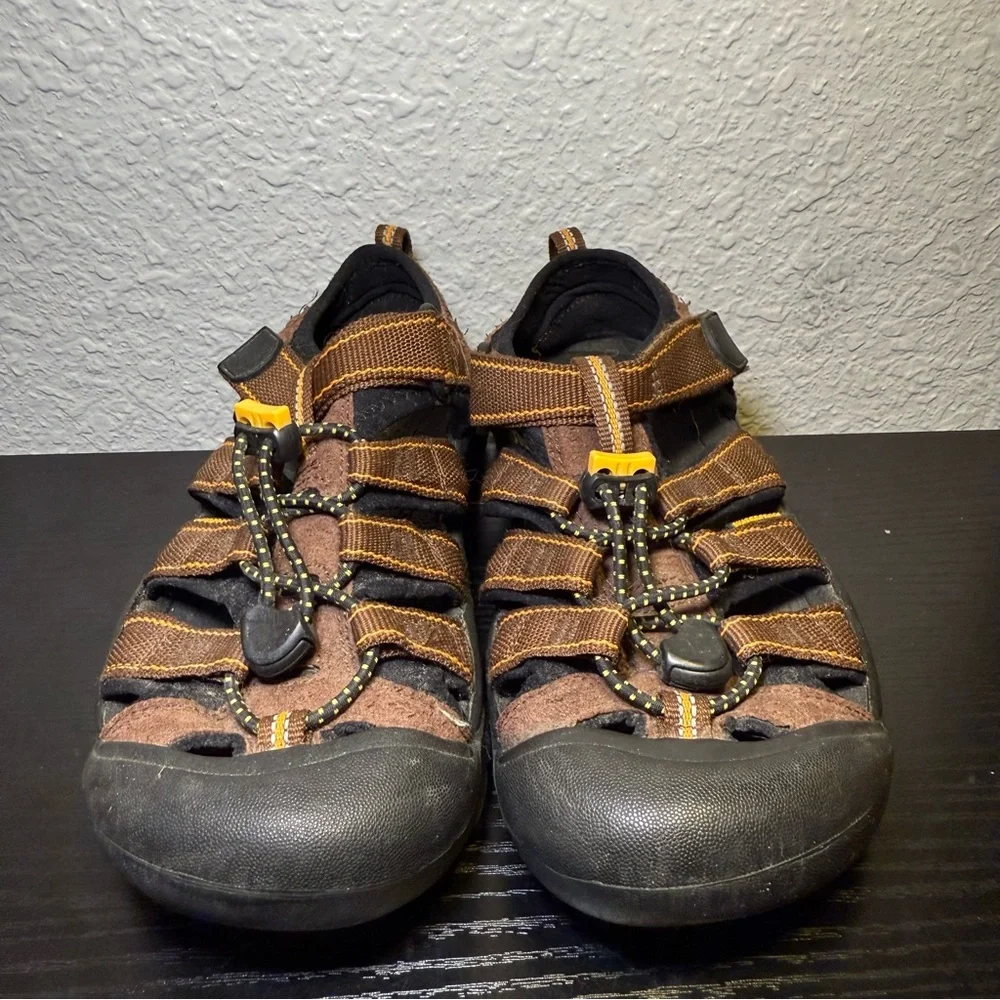 Keen Newport H2 Boys Size 3 Youth Brown Orange Outdoor Waterproof Hiking Sandals